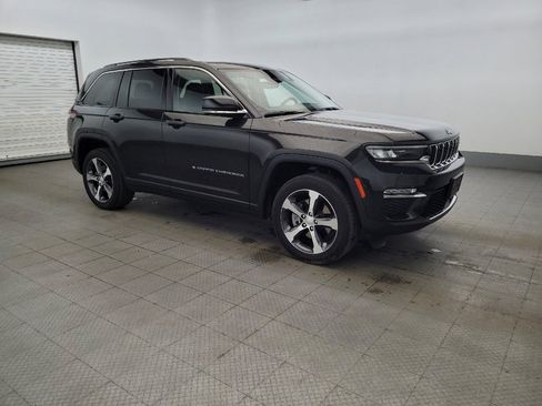 Used 2023 Jeep Grand Cherokee 4WD 4xe image 11