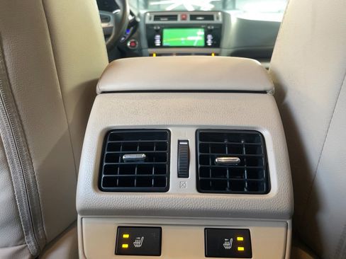 Used 2015 Subaru Outback 3.6R Limited image 8