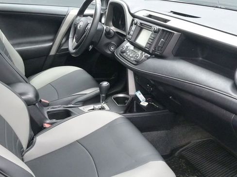 Used 2017 Toyota RAV4 XLE image 9