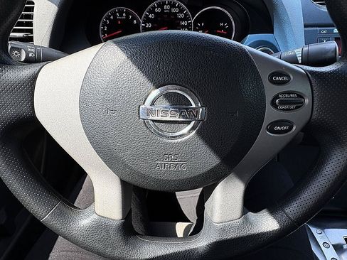 Used 2010 Nissan Altima 2.5 S FWD image 17