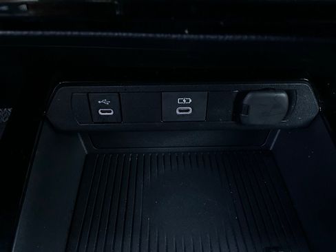 Used 2025 Toyota Prius LE image 23