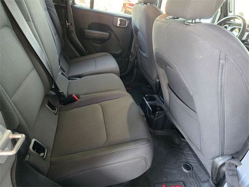 Used 2023 Jeep Gladiator Sport image 20
