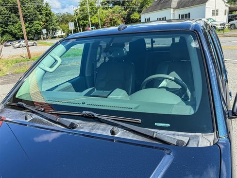 Used 2019 Nissan Frontier SL AWD/4WD image 14