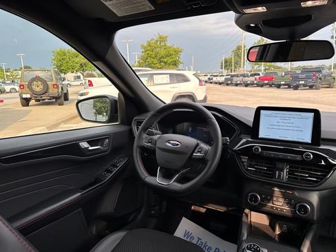 Used 2025 Ford Escape ST-Line Select AWD/4WD image 50