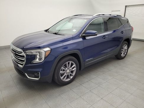 Used 2023 GMC Terrain SLT AWD/4WD image 2