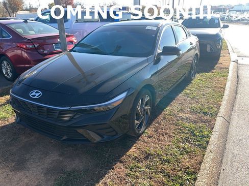 Certified 2025 Hyundai Elantra Sport w/ Cargo Package image 1