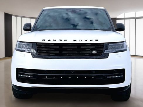 Certified 2025 Land Rover Range Rover Autobiography AWD/4WD image 2