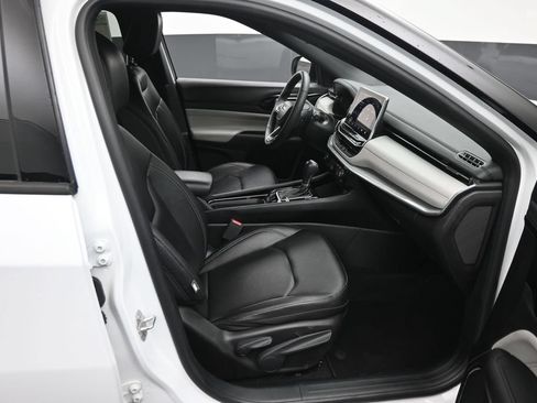 Used 2025 Jeep Compass Limited AWD/4WD image 9