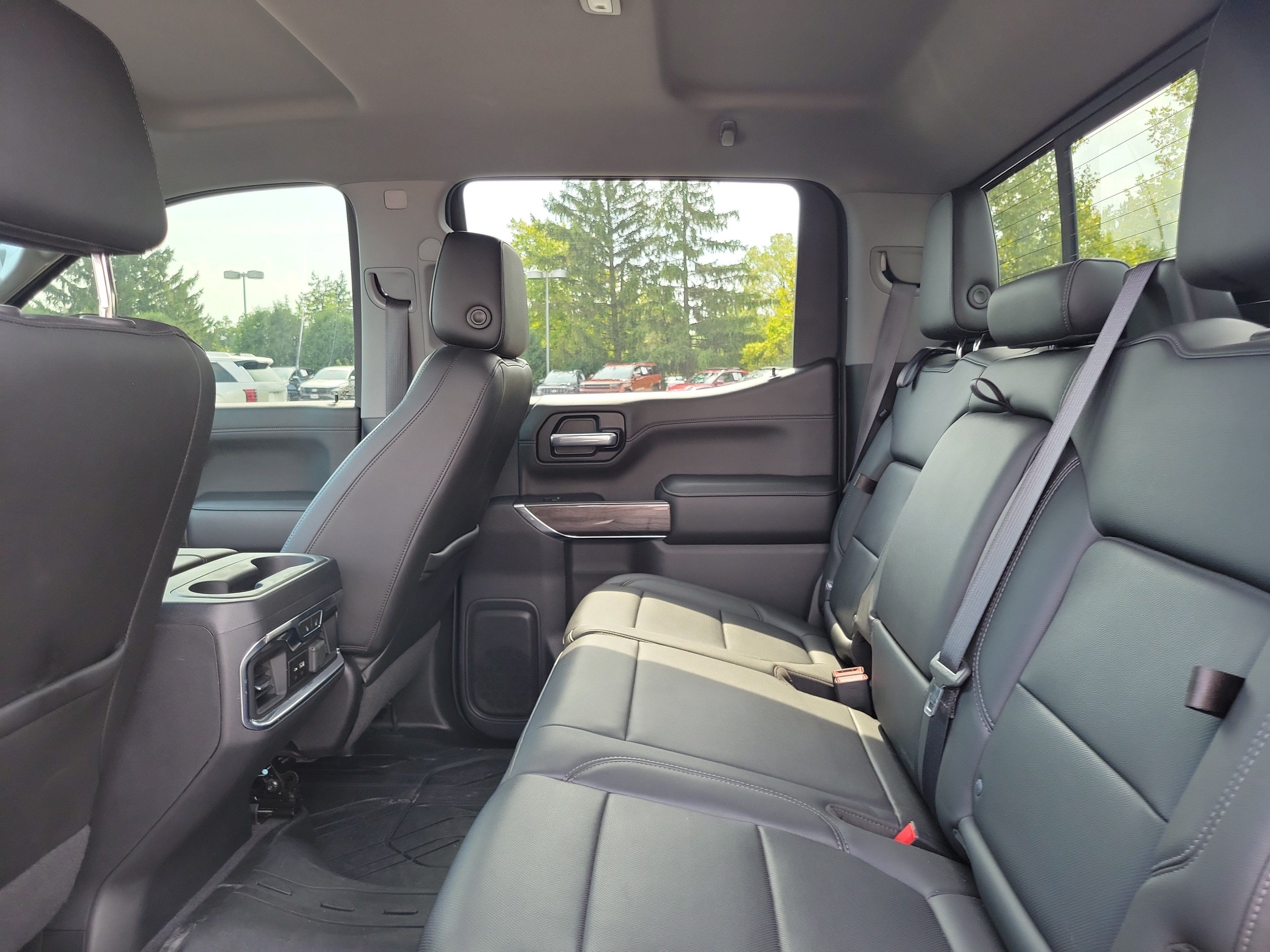 Used 2020 Chevrolet Silverado 1500 LTZ w/ LTZ Plus Package AWD/4WD image 11