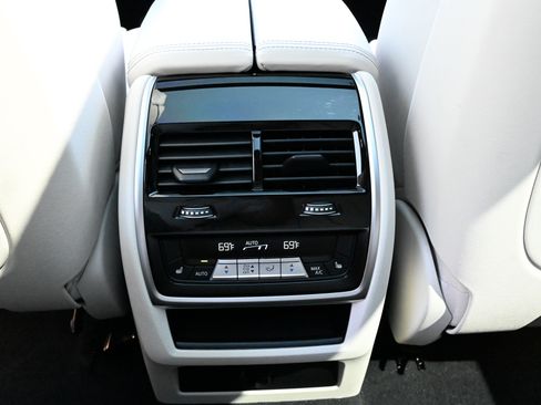 Used 2022 BMW X5 M50i w/ Executive Package AWD/4WD image 44