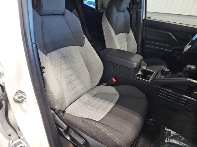 Used 2025 Toyota 4Runner TRD Off-Road AWD/4WD image 37