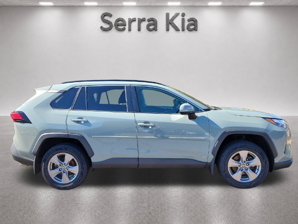 Used 2022 Toyota RAV4 XLE w/ Convenience Package AWD/4WD image 7