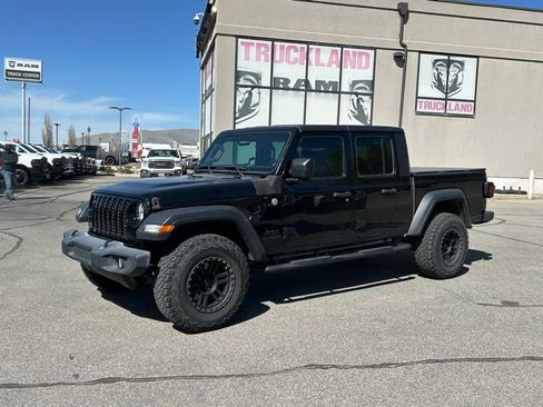Used 2020 Jeep Gladiator Sport w/ Trailer Tow Package AWD/4WD image 12