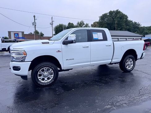 Used 2024 RAM 2500 Laramie w/ Safety Group AWD/4WD image 2