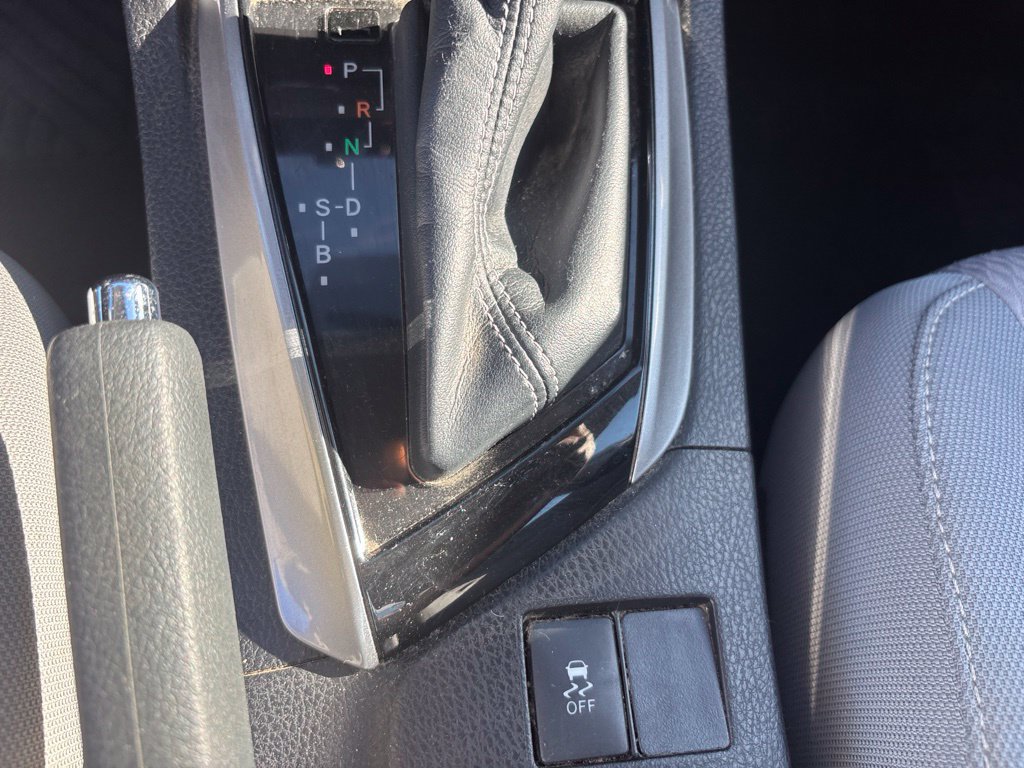 Used 2014 Toyota Corolla LE FWD image 24