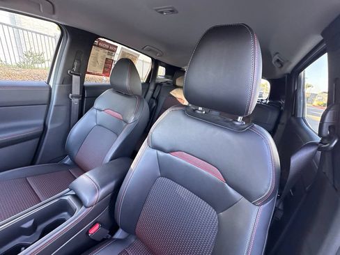 Certified 2025 Nissan Kicks SR FWD image 12