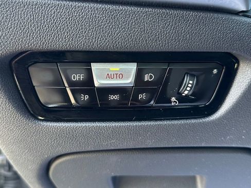 Used 2019 BMW 330i xDrive Sedan w/ Convenience Package image 22