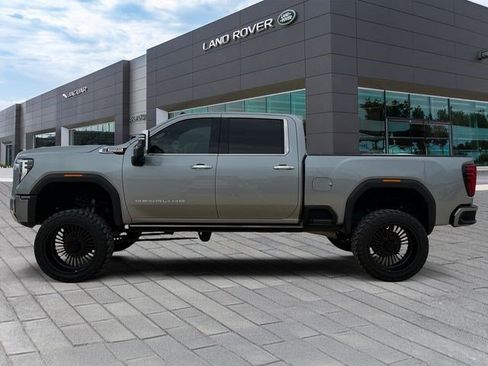 Used 2024 GMC Sierra 3500 Denali w/ Denali Reserve Package AWD/4WD image 2