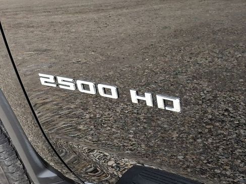 Used 2025 Chevrolet Silverado 2500 LT w/ Convenience Package image 9