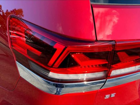 Used 2021 Volkswagen Atlas SE image 28