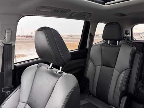 Used 2023 Subaru Ascent Onyx Edition Limited image 11