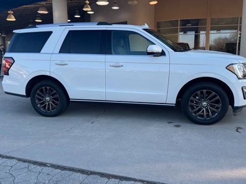 Used 2020 Ford Expedition Limited w/ Equipment Group 301A image 4