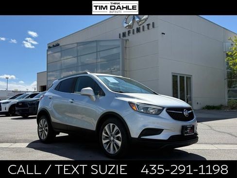 Used 2020 Buick Encore Preferred image 1