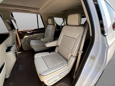 Used 2021 GMC Yukon Denali w/ Denali Premium Package RWD image 24