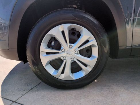 Used 2026 Chevrolet Trax LS FWD image 26