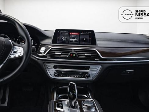 Used 2019 BMW 740i xDrive w/ Executive Package AWD/4WD image 11