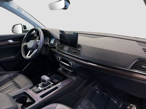 Used 2023 Audi Q5 2.0T Premium w/ Convenience Package image 28