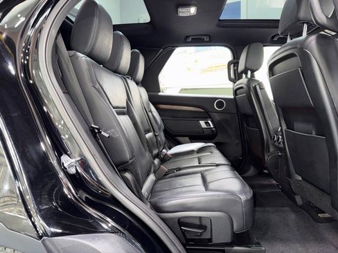 Used 2018 Land Rover Discovery HSE image 57