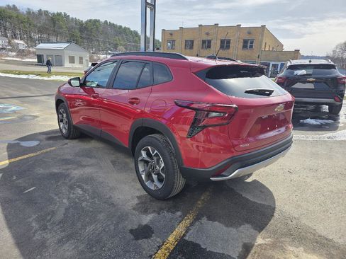 New 2026 Chevrolet Trax LT w/ LT Convenience Package image 5