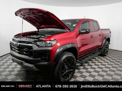 Used 2023 Chevrolet Colorado Trail Boss w/ Technology Package image 30