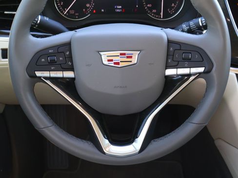 Certified 2023 Cadillac XT6 Premium Luxury image 14