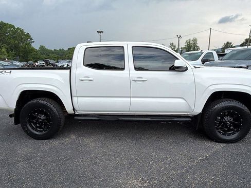Used 2020 Toyota Tacoma SR AWD/4WD image 4