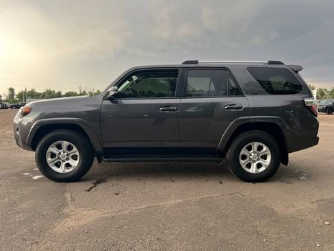 Used 2021 Toyota 4Runner SR5 Premium w/ Moonroof Package AWD/4WD image 2