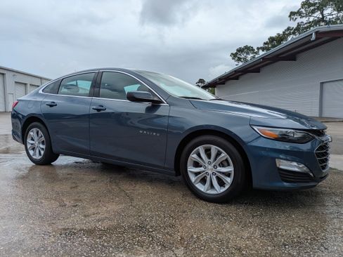 Used 2025 Chevrolet Malibu LT FWD image 3