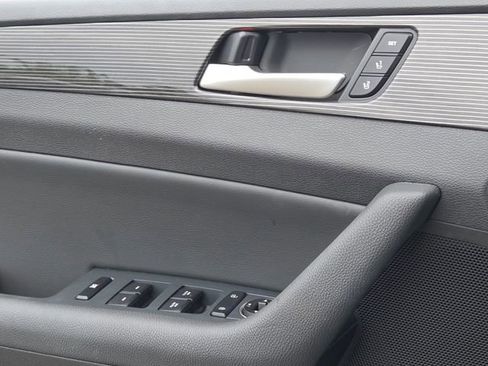 Used 2018 Hyundai Sonata Limited FWD image 26