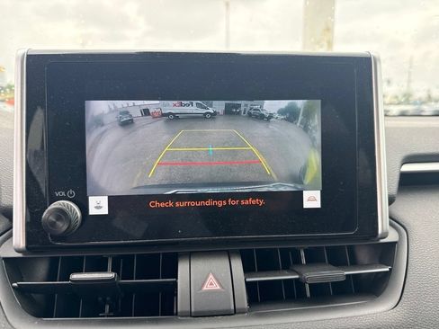 Used 2023 Toyota RAV4 LE AWD/4WD image 33