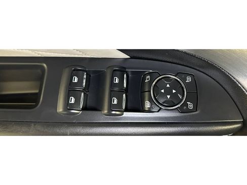 Used 2016 Ford Explorer Platinum AWD/4WD image 33