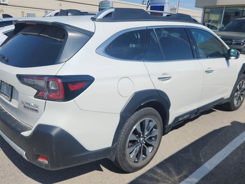 Used 2023 Subaru Outback Touring XT AWD/4WD image 4
