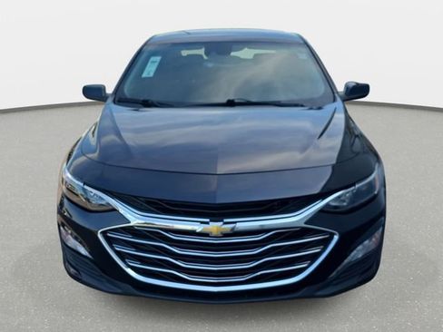 Used 2023 Chevrolet Malibu LT FWD image 2