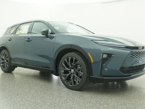 New 2026 Toyota Crown Signia Limited image 3