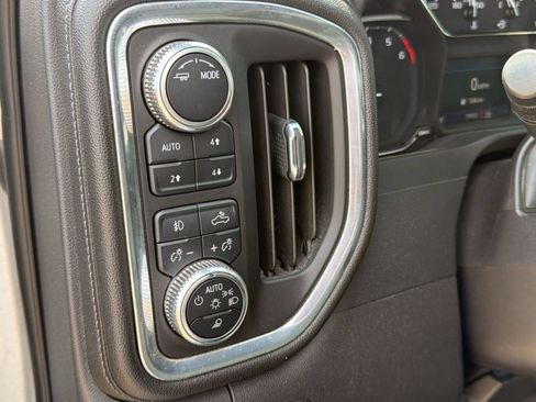 Used 2022 GMC Sierra 1500 SLT w/ SLT Premium Package AWD/4WD image 27