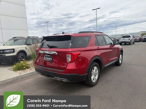 Used 2022 Ford Explorer XLT w/ Equipment Group 202A AWD/4WD image 11