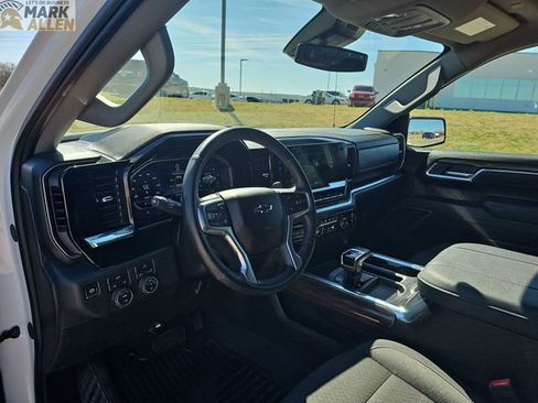 Used 2025 Chevrolet Silverado 1500 RST AWD/4WD image 10