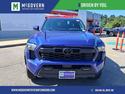Used 2025 Toyota Tacoma TRD Off-Road AWD/4WD image 8