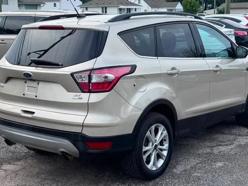 Used 2018 Ford Escape SE AWD/4WD image 5