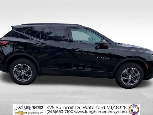 Certified 2024 Chevrolet Blazer LT w/ Convenience Package image 10